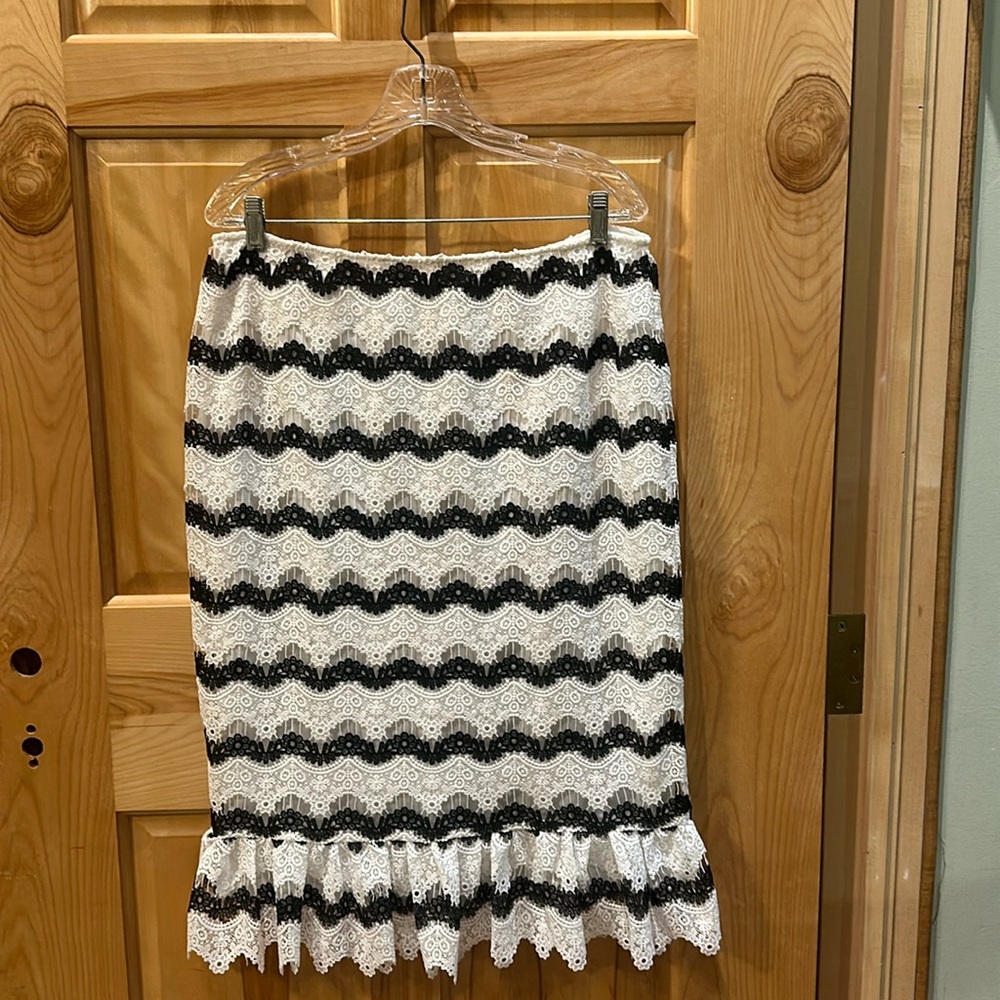 Dainty Jewells Black and White Lace Skirt.
